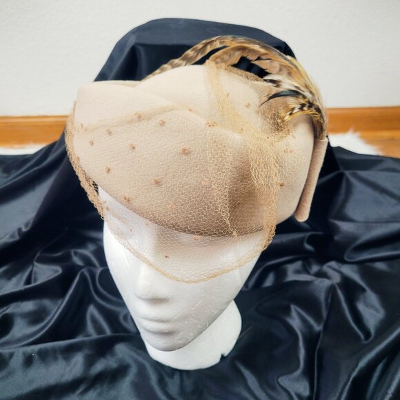 Vintage Bollman Pillbox Hat Doeskin Felt 100% Wool Feathers Beige USA Made Vtg - Picture 9 of 16